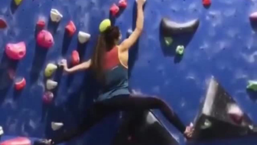 rock-climber-snaps-her-arm-goresee-death-is-watching-over-you